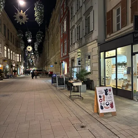 Harmony Living Stylisches Mit Lage Im Herzen Von شقة