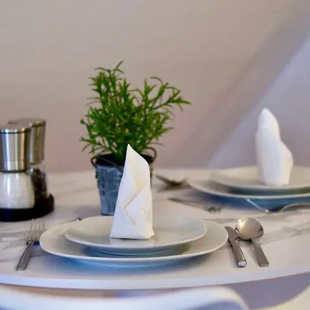 شقة Harmony Living Stylisches Mit Lage Im Herzen Von *